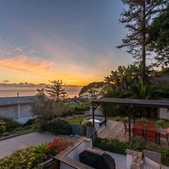 4BR Dog-Friendly Beach House | Hot Tub + Views