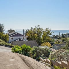 Ocean-View Studio | Full Kitchen + Laundry