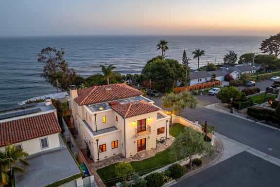 Italian Ocean-View Estate | Sauna + Hot Tub - Image 1