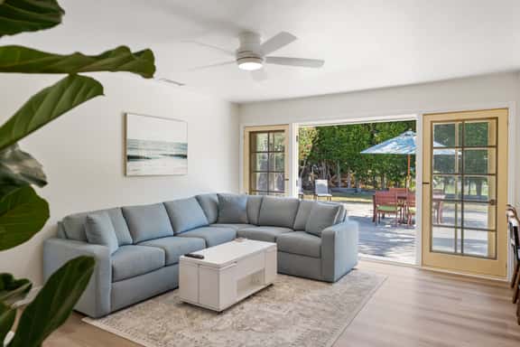 3BR Mesa Home / Steps to beach - Image 1