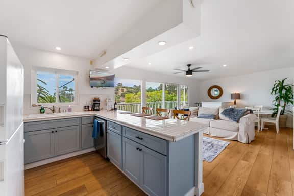 Lillie's Oceanview Retreat | Chosen Beach Collection