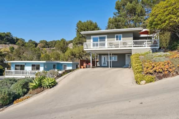 Whitney's Oceanview Studio | The Chosen Collection