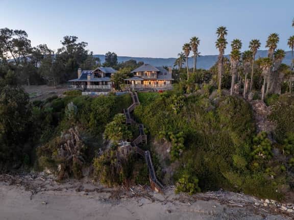 Luxe Private Oceanfront Villa | The Chosen Collection
