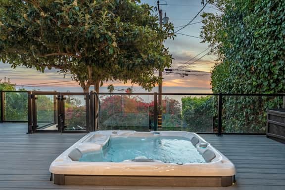 Summerland SeaSpa Retreat | The Chosen Collection