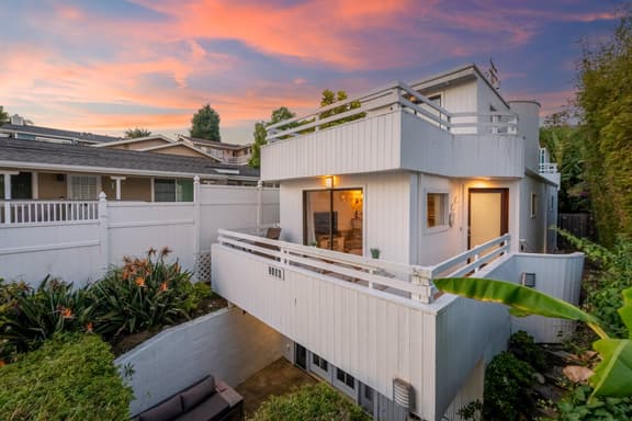 The Narrows Oceanview Home | Chosen Beach Collection