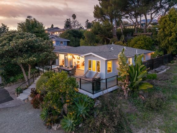 Summerland SeaSpa Retreat | The Chosen Collection